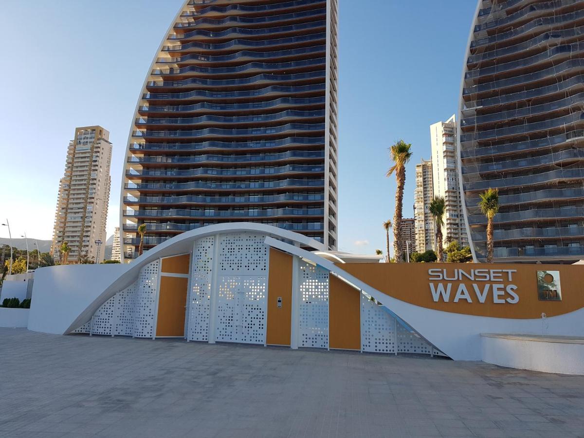 Romero Apartments-Sunset Waves-Бенидорм Экстерьер фото